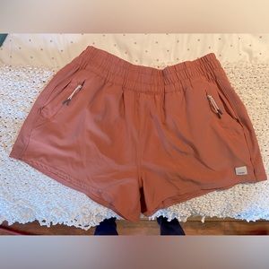 Vuori women’s dash shorts